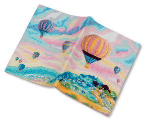 Kit de punto de cruz PANNA Funda para pasaporte Capadocia OP-7396 con globos aerostáticos sobre un paisaje colorido
