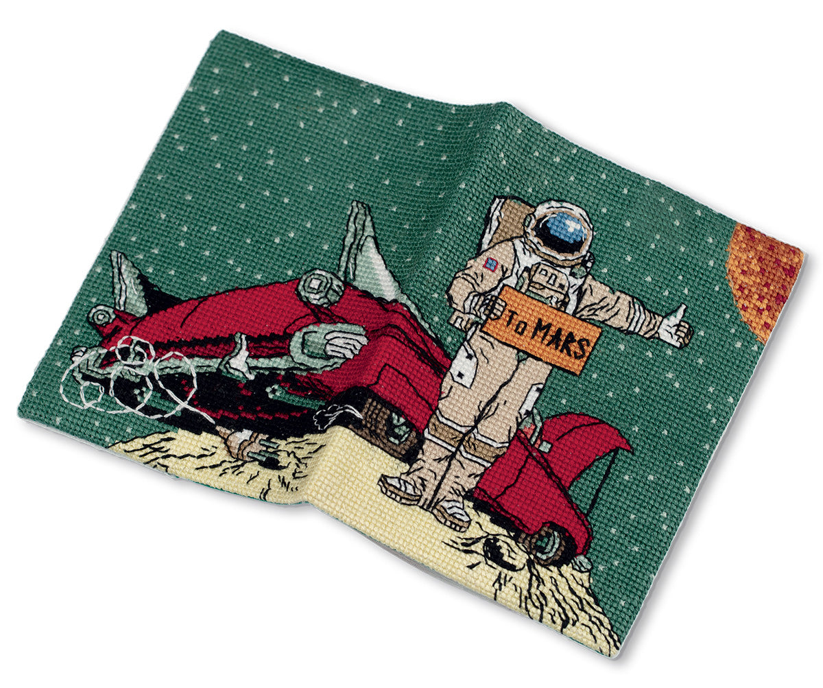 Kit de punto de cruz PANNA Funda para pasaporte To Mars POP-7394 con astronauta y coche rojo en un paisaje inspirado en Marte