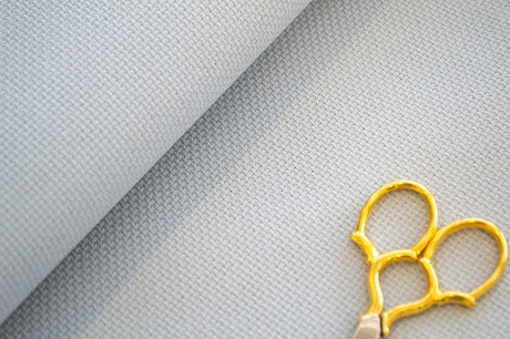 Detalle de la trama de tela AIDA 14 ct Piedra Zweigart