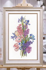 Kit de punto de cruz Hyacinths Oven 1719 con ramo floral de jacintos e iris en tonos suaves sobre tela Aida blanca