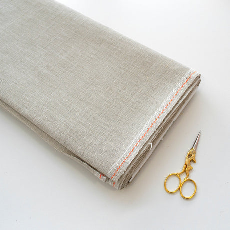 Detalle del acabado de la tela Belfast 32 ct Zweigart