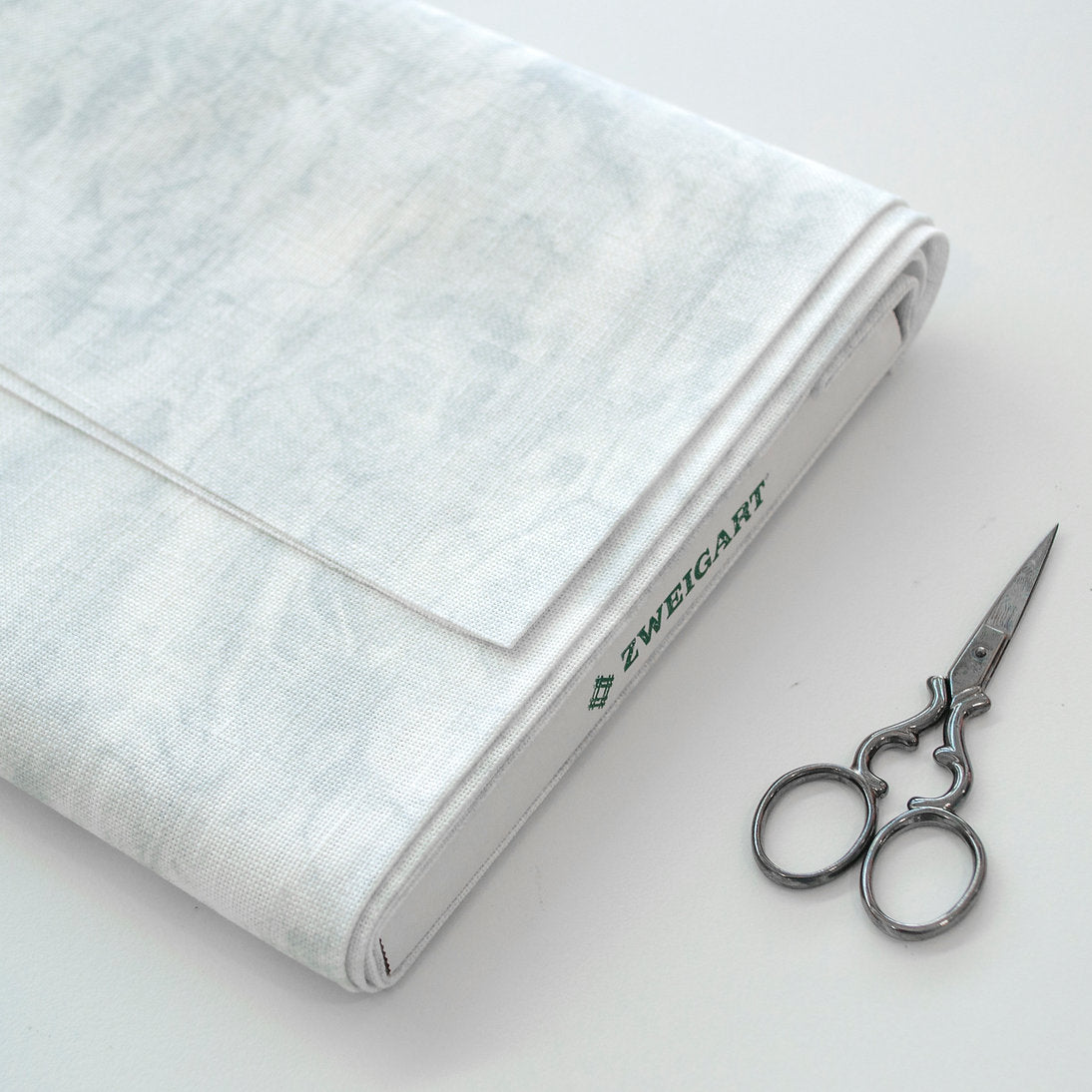 detalle textura marmoleada tela belfast 32 ct zweigart