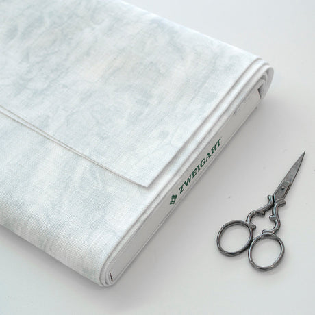 detalle textura marmoleada tela belfast 32 ct zweigart