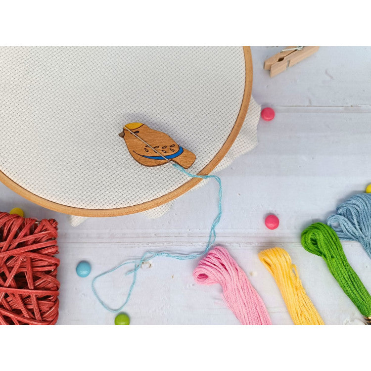 Vista adicional de Imán para agujas Wizardi KF059/200 Needleminder BIRD BLUE -1 de Wizardi