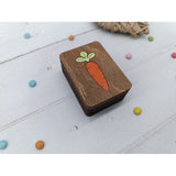 Boîte de rangement en bois avec motif carotte KF057/32