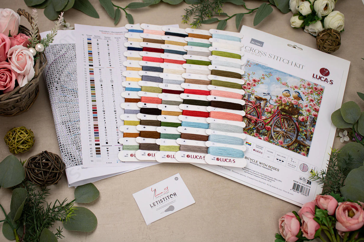 Presentación del kit de punto de cruz Luca-S GOLD Bicycle with Roses BU5061 con materiales