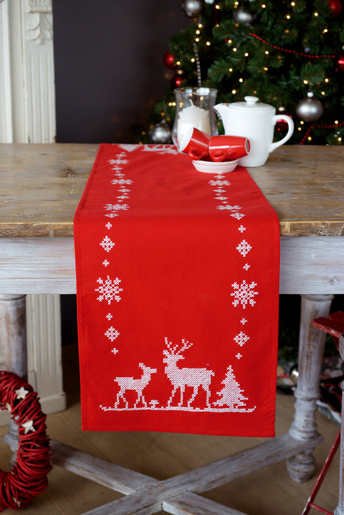 Christmas Deer Table Runner - Vervaco - Cross Stitch Kit PN-0147225