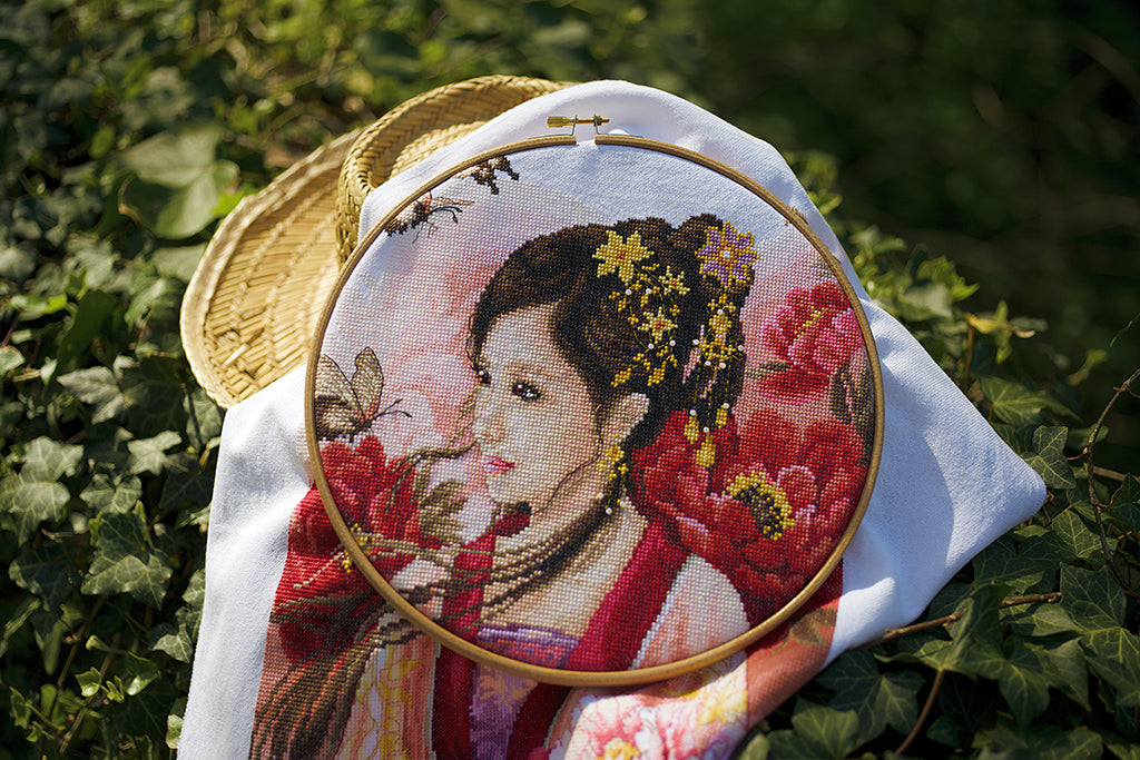 Asiatische Dame in Rosa - Lanarte - Kreuzstich-Set PN-0170199