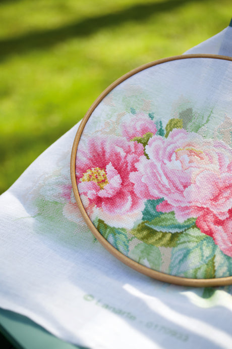 Bouquet of peonies - Lanarte - Cross stitch kit PN-0170933