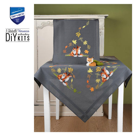 Table Runner Foxes in autumn - Vervaco - Cross stitch kit PN-0198567