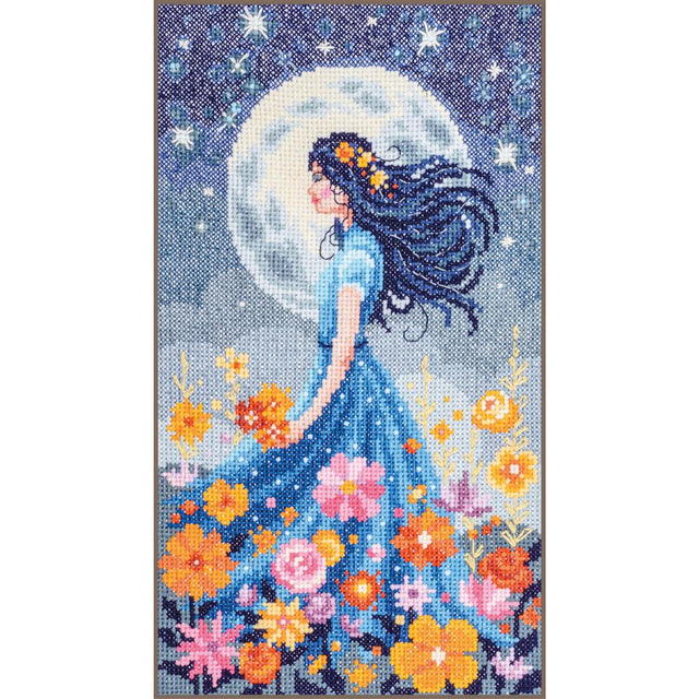 Kit de punto de cruz Vervaco Niña y la Luna PN-0212146 con una joven bajo la luna llena rodeada de flores y un cielo estrellado, tamaño 16 × 28 cm.