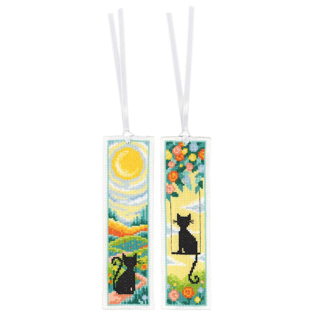 Kit Vervaco 0217771 con dos marcapáginas de punto de cruz de gatos negros en jardines florales, tamaño aproximado 6 x 20 cm.