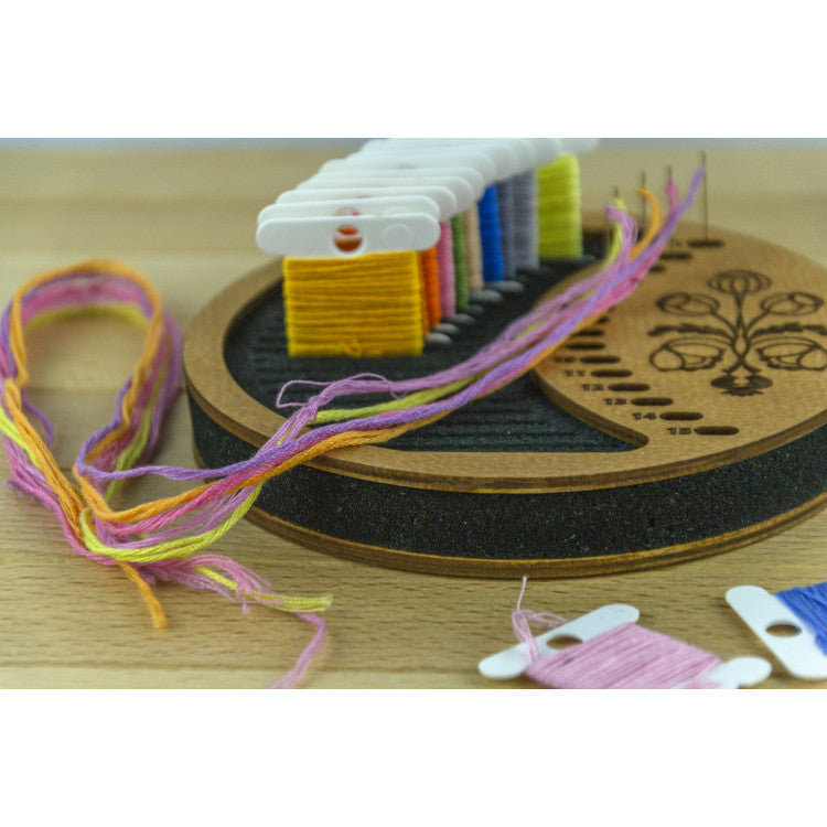 Organizador de hilos Embroidery Craft PB-021-IMG-2 – Organizador para canillas plásticas – Soporte de hilos y agujas