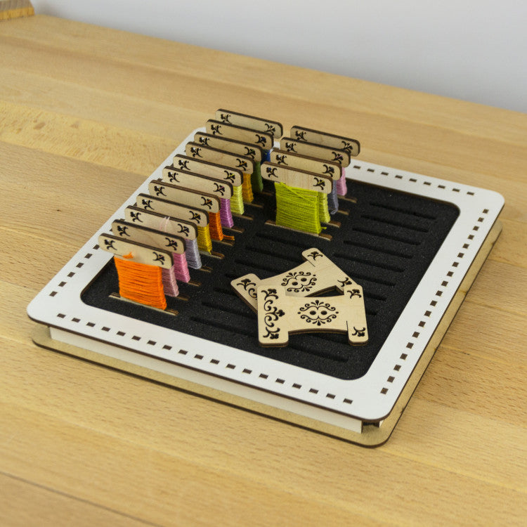 Vista adicional de Organizador de hilos Embroidery Craft PB-027 – Plano – 33 Bobinas 20x20 cm