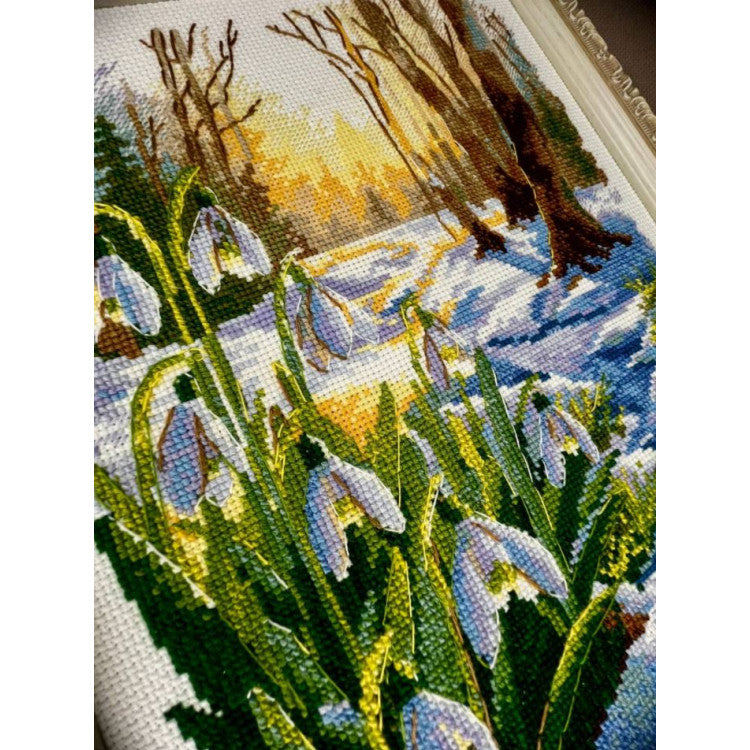 Kit de Punto de Cruz Riolis 2336 Spring Is Coming – Paisaje de Primavera en Aida 14