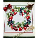 Kit de punto de cruz Riolis 2323 Wreath with Berries, corona de frutos rojos, 30 x 30 cm