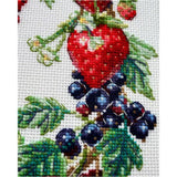 Kit de punto de cruz Riolis 2323 Wreath with Berries, corona de frutos rojos, 30 x 30 cm