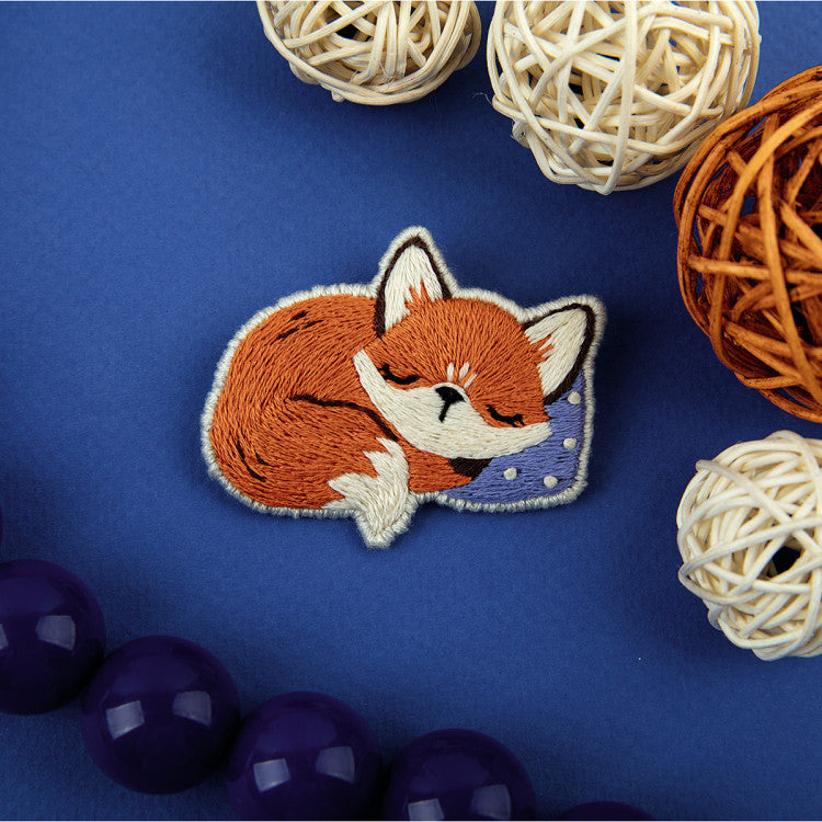 PANNA Embroidery Kit "Brooch. Sleeping Fox" PJK-2344