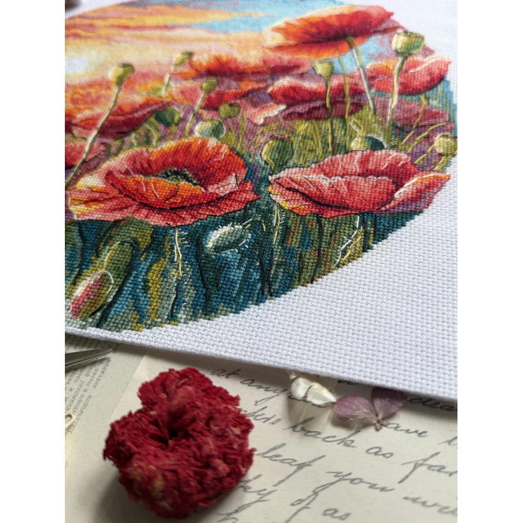 Kit de punto de cruz Andriana SANS-85 Sun in Poppies – Sol entre Amapolas 29x27 cm