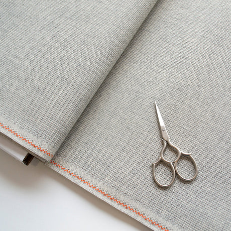 Tela Aida Yorkshire 14 ct Zweigart color 52 para punto de cruz, tejido uniforme y resistente