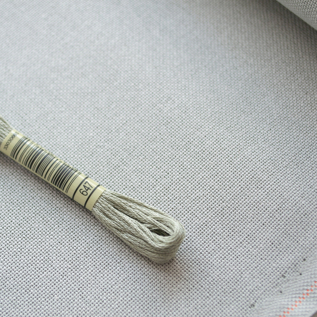 Tela Lugana 28 ct Zweigart Brittney color 3270/7095 para punto de cruz
