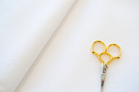 Tela Zweigart Star-Aida 14 ct ideal para bordados elegantes y festivos