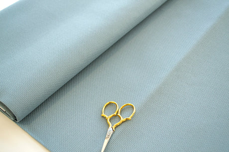 Tela Zweigart Stern-Aida Misty Blue ideal para bordados elegantes