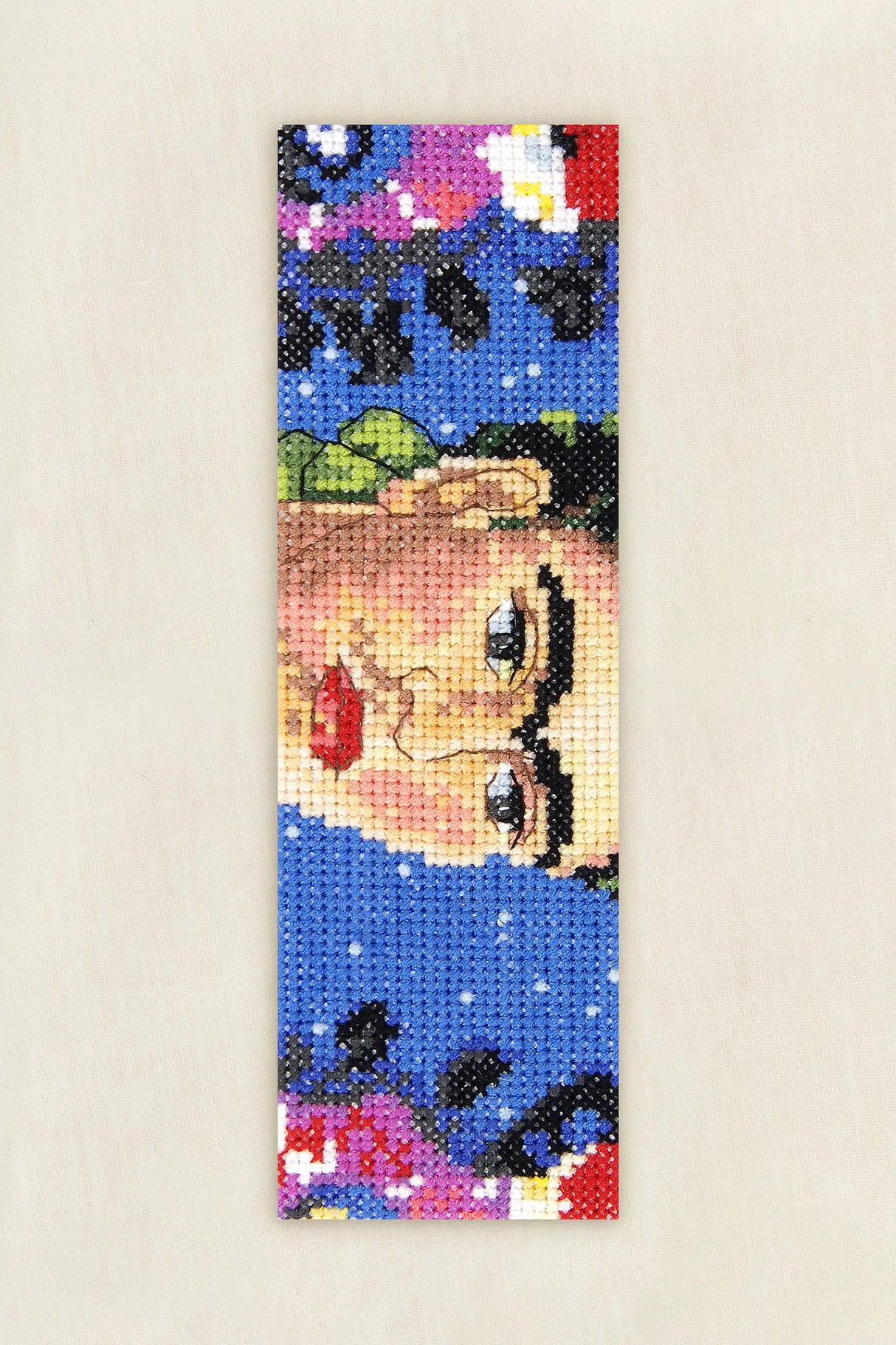 El Marco de Frida Kahlo – Kit Marcapáginas de Punto de Cruz Avanzado DMC BK1994