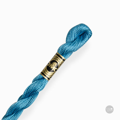 Écheveau de fil de coton Perle DMC épaisseur 3 à 15 m : élégance et polyvalence dans votre broderie