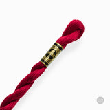 Écheveau de fil de coton Perle DMC épaisseur 3 à 15 m : élégance et polyvalence dans votre broderie